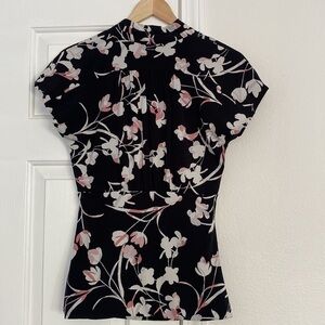 WHBM floral cap sleeve vintage vibe blouse.